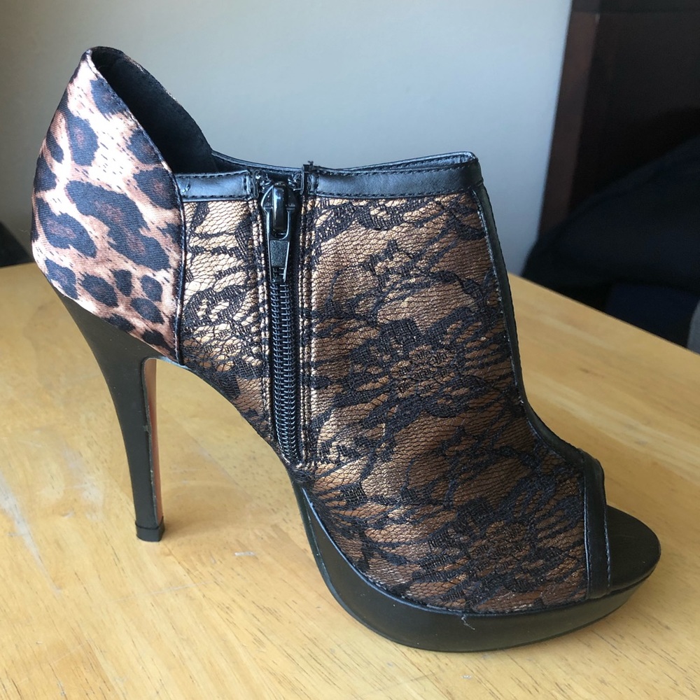 Helen’s Heart Size 8 Heels w/ Red Bottoms